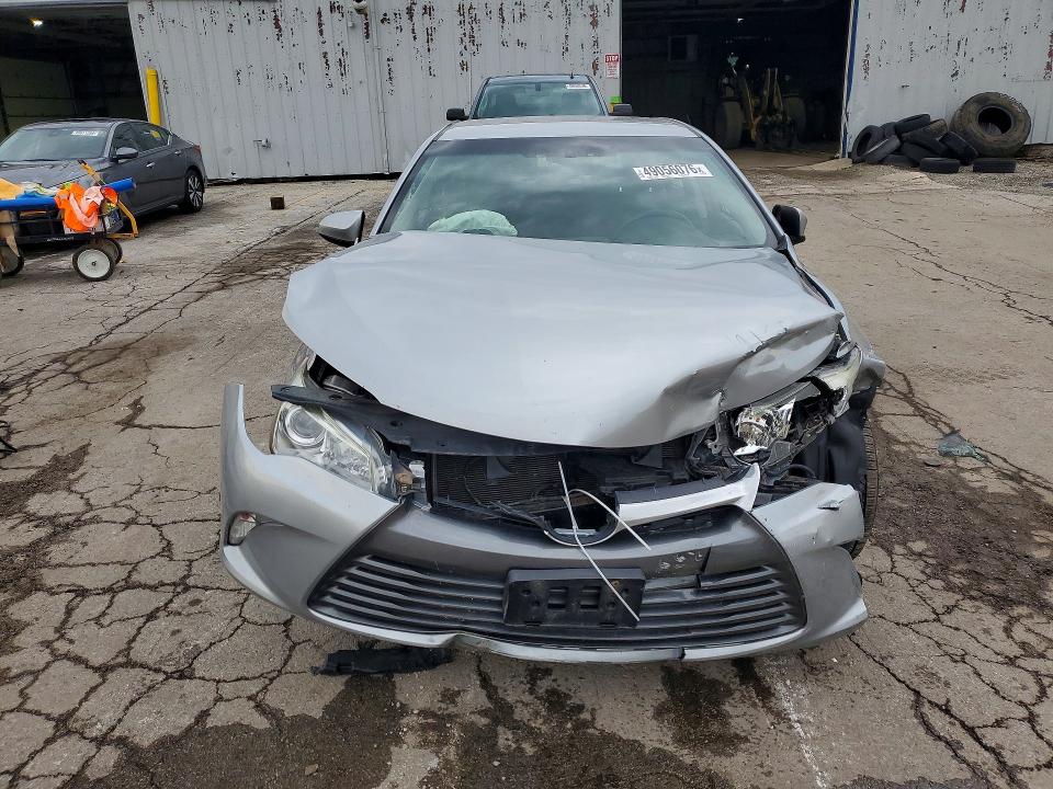 49056076 :رقم المزاد ، 4T1BF1FK5HU331730 vin ، 2017 Toyota Camry مزاد بيع