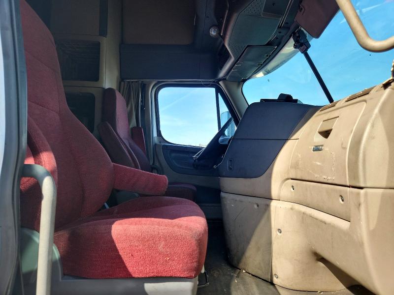 Продаж на аукціоні авто 2018 Freigliner Cascadia 125, vin: 1FUJGLDV3JLHJ9889, номер лоту: 47152396