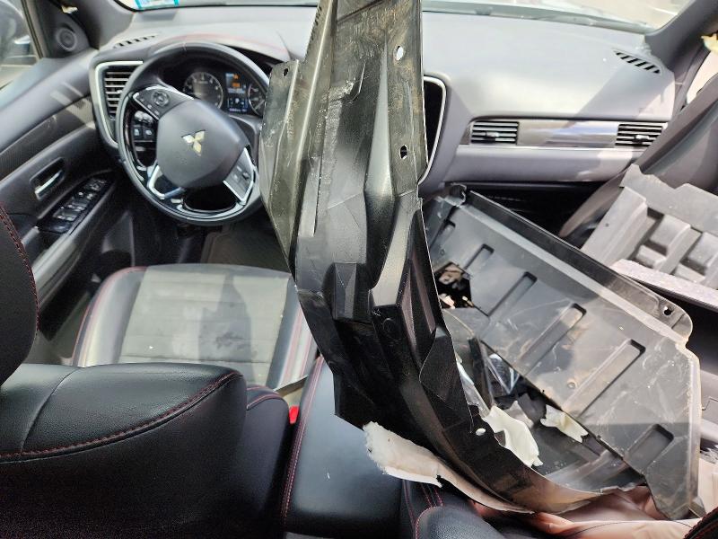 2020 Mitsubishi Outlander მანქანა იყიდება აუქციონზე, vin: JA4AZ3A33LZ040619, აუქციონის ნომერი: 50622156