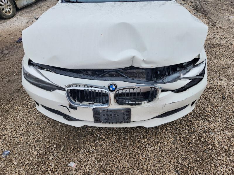 47007606 :رقم المزاد ، WBA3C3C52FK202961 vin ، 2015 Bmw 320 مزاد بيع