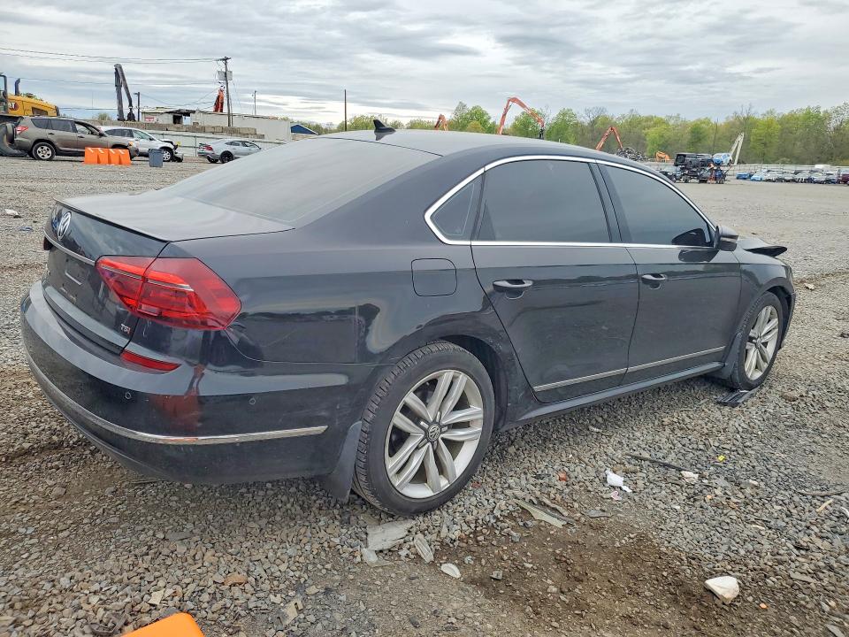 Продаж на аукціоні авто 2017 Volkswagen Passat, vin: 1VWCT7A35HC071255, номер лоту: 51671946