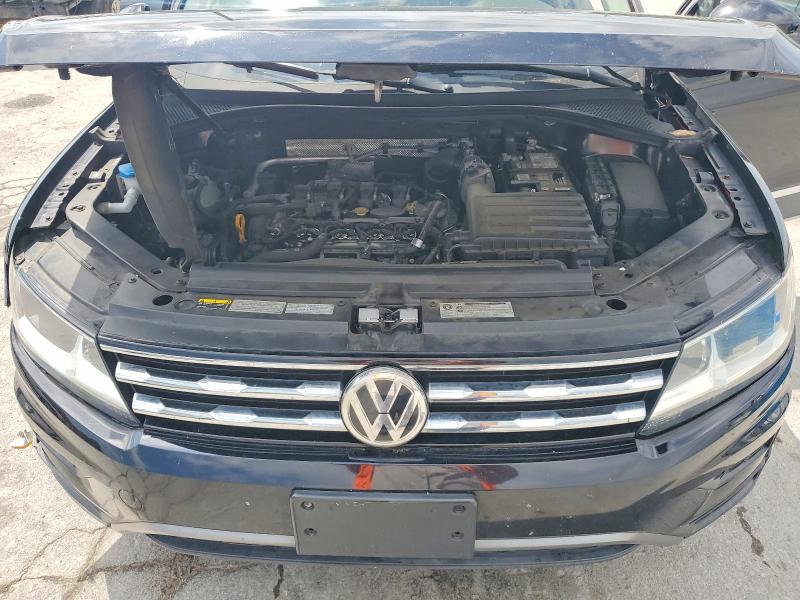 50168786 :رقم المزاد ، 3VV2B7AX1JM155146 vin ، 2018 Volkswagen Tiguan مزاد بيع