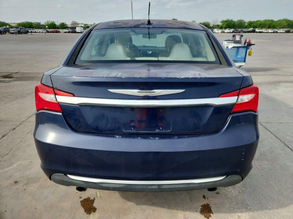 2013 Chrysler 200 მანქანა იყიდება აუქციონზე, vin: 1C3CCBAG3DN738724, აუქციონის ნომერი: 48143436