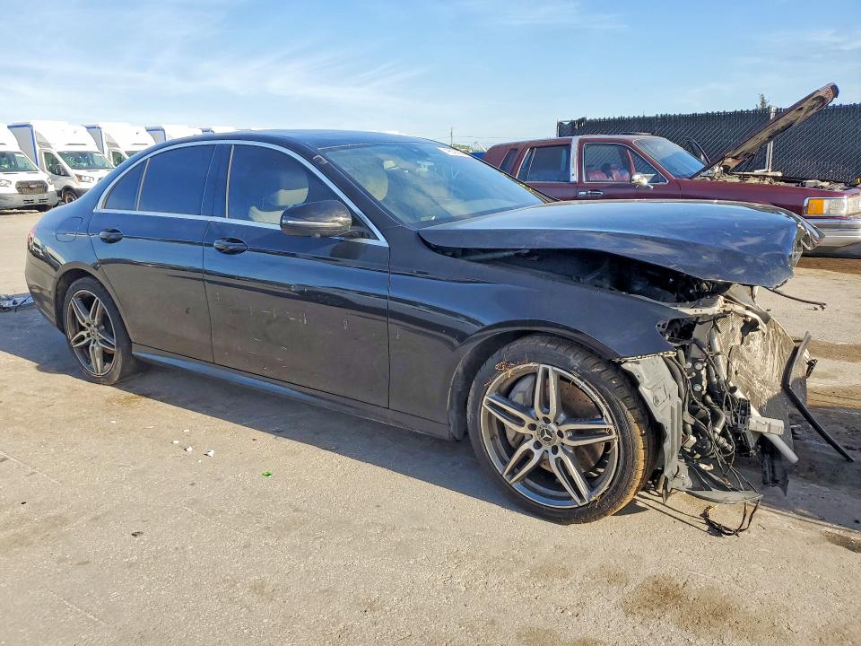 49536586 :رقم المزاد ، WDDZF4JB7KA594392 vin ، 2019 Mercedes-benz E مزاد بيع