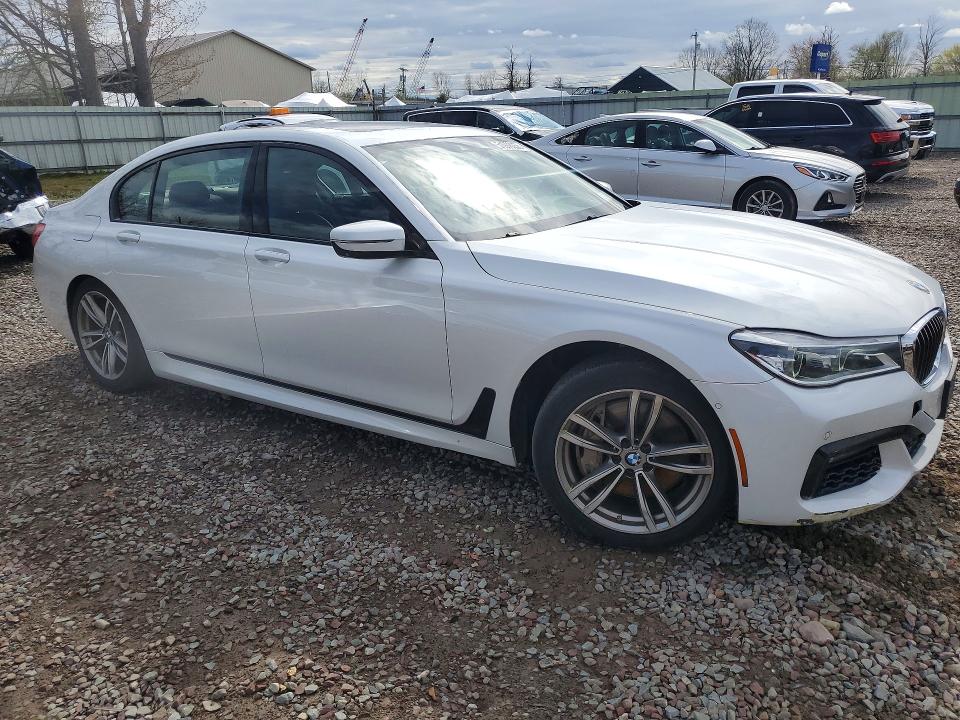 51978056 :رقم المزاد ، WBA7F2C56GG415516 vin ، 2016 Bmw 750 مزاد بيع