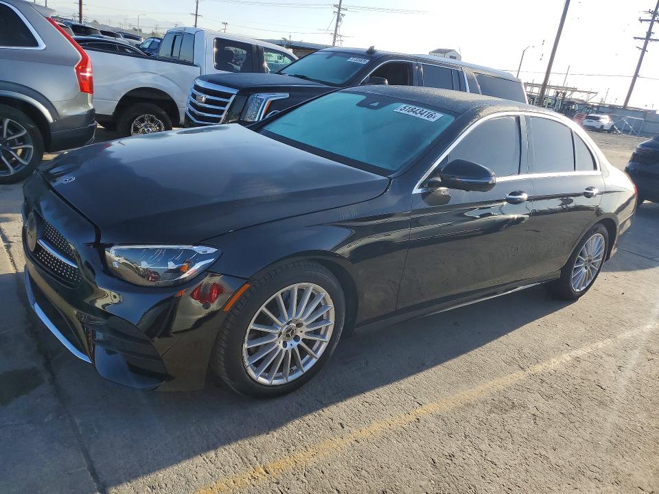 2021 Mercedes-benz E მანქანა იყიდება აუქციონზე, vin: W1KZF8DB0MA979380, აუქციონის ნომერი: 51843416