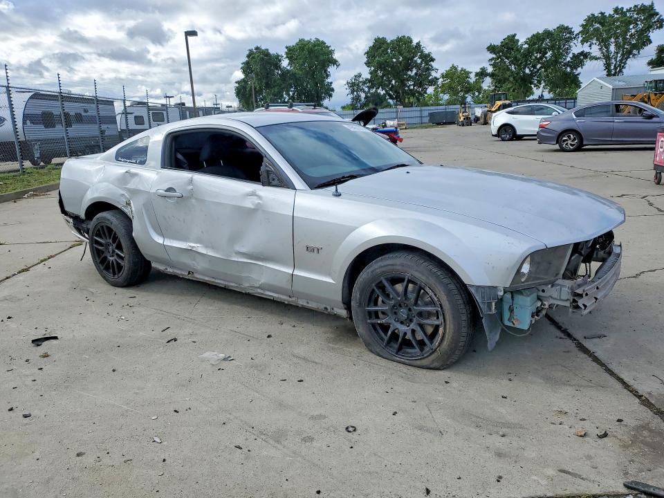 49451016 :رقم المزاد ، 1ZVHT82H885118160 vin ، 2008 Ford Mustang مزاد بيع