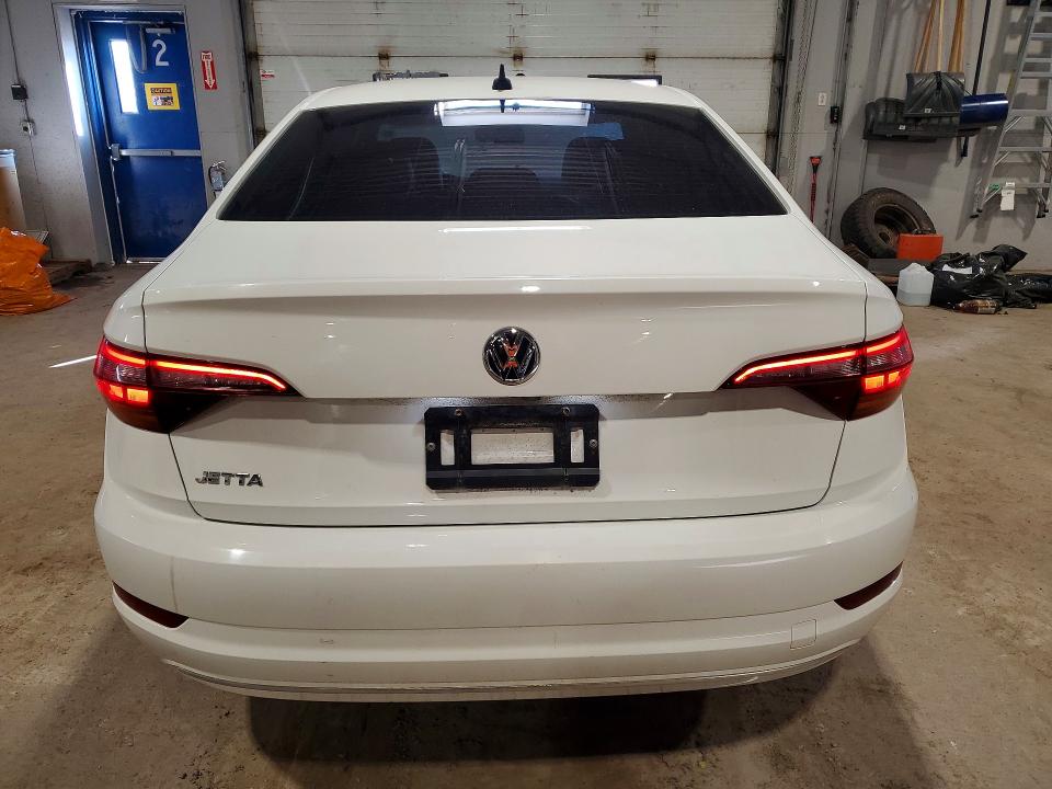 Продажа на аукционе авто 2019 Volkswagen Jetta 1.4 Tsi 4dr, vin: 3VWE57BU6KM275322, номер лота: 49171796