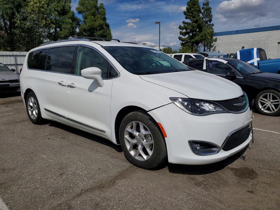 49706696 :رقم المزاد ، 2C4RC1BG0JR247699 vin ، 2018 Chrysler Pacifica مزاد بيع