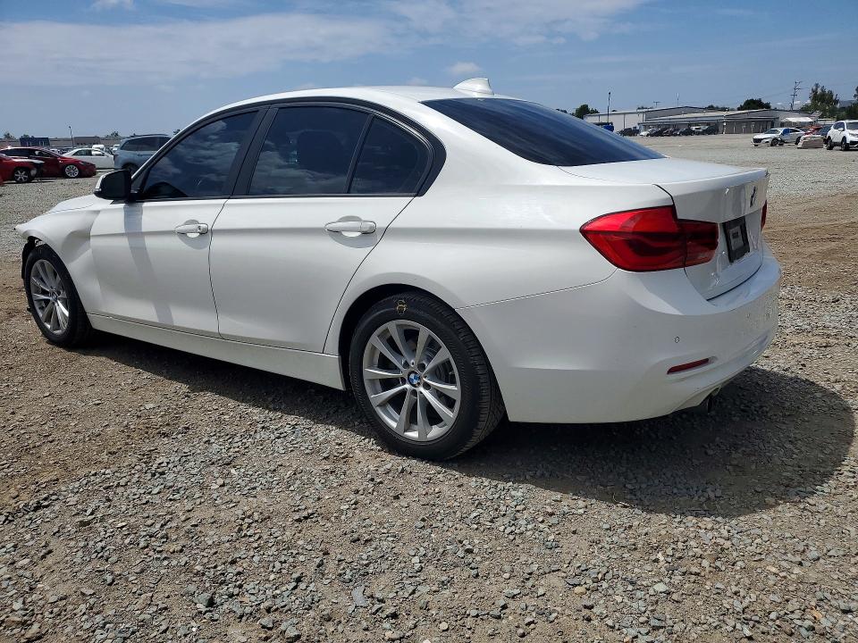 Продаж на аукціоні авто 2017 Bmw 320, vin: WBA8A3C38HK692142, номер лоту: 51678366