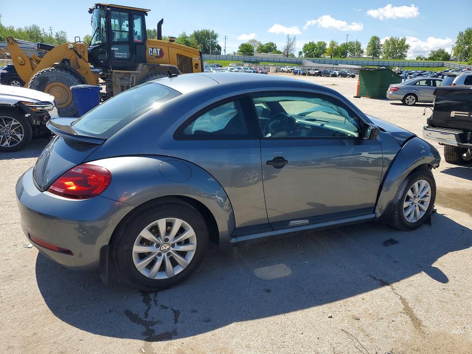 2018 Volkswagen Beetle მანქანა იყიდება აუქციონზე, vin: 3VWFD7AT1JM701318, აუქციონის ნომერი: 51720486