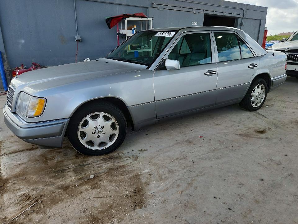 Продажа на аукционе авто 1995 Mercedes Benz E, vin: WDBEA32E1SC212130, номер лота: 46623296