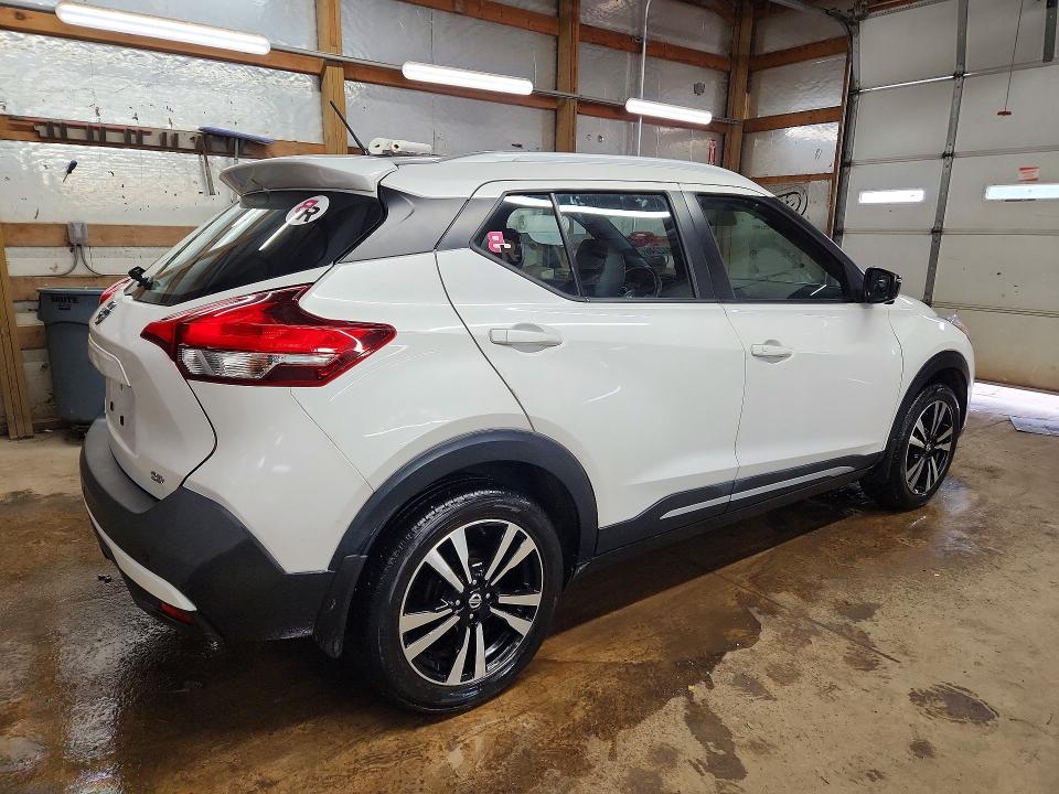 50912246 :رقم المزاد ، 3N1CP5CU6KL549084 vin ، 2019 Nissan Kicks مزاد بيع