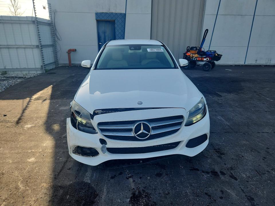 50573006 :رقم المزاد ، 55SWF4JB8GU158676 vin ، 2016 Mercedes-benz C مزاد بيع