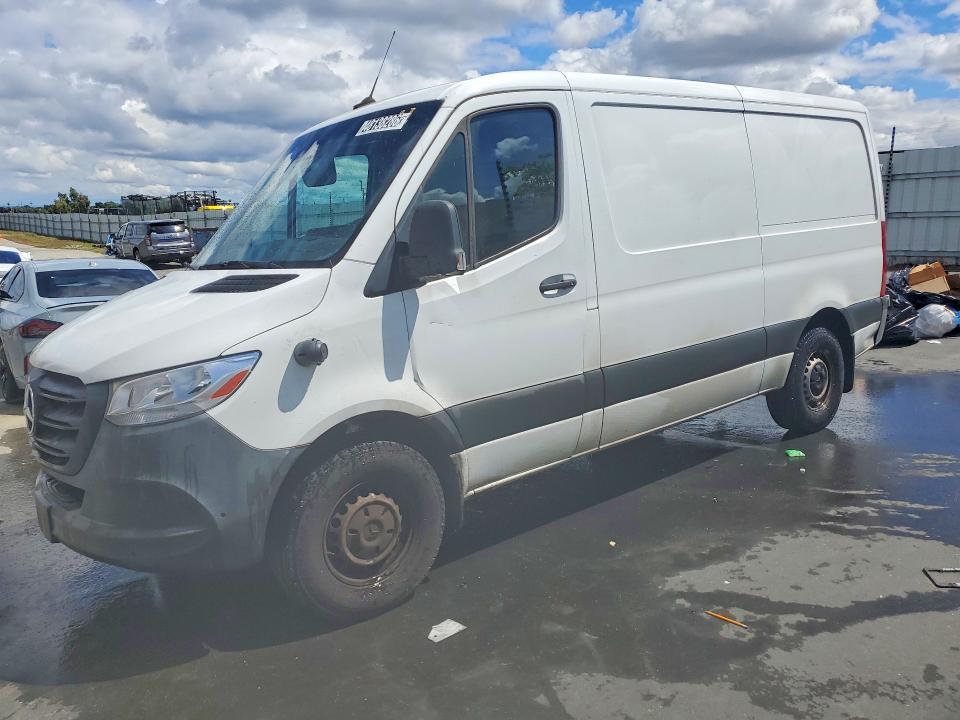 48138286 :رقم المزاد ، W1Y70BGY9NT089221 vin ، 2022 Mercedes-benz Sprinter مزاد بيع