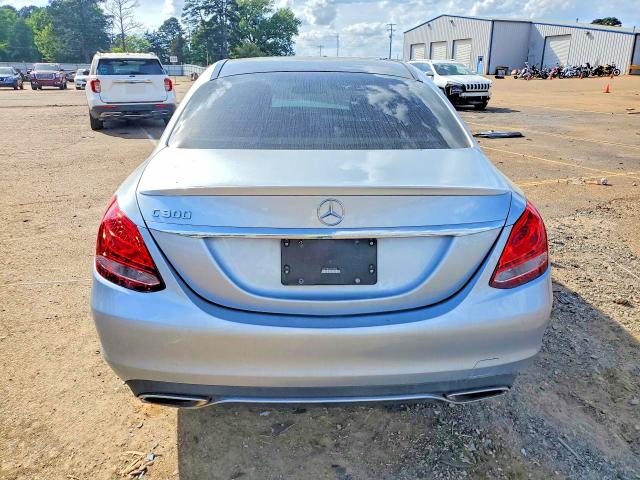 48210436 :رقم المزاد ، WDDWF4JB6JR404858 vin ، 2018 Mercedes-benz C مزاد بيع