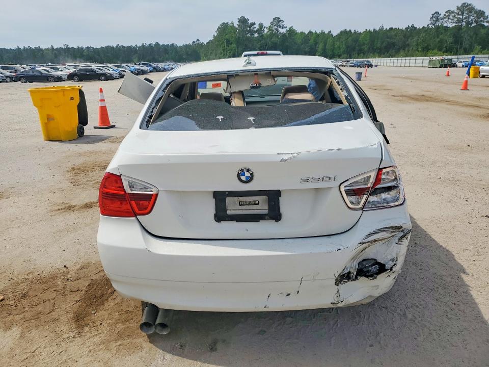 50681546 :رقم المزاد ، WBAVB33596AZ86086 vin ، 2006 Bmw 330 مزاد بيع