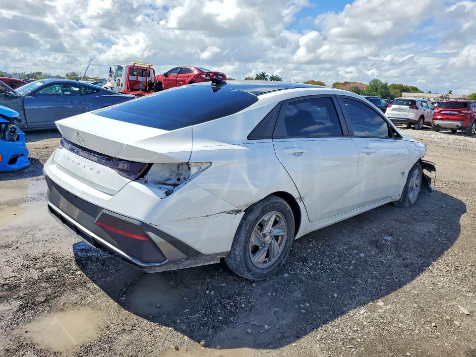 Продажа на аукционе авто 2024 Hyundai Elantra, vin: KMHLL4DG5RU679073, номер лота: 48911486