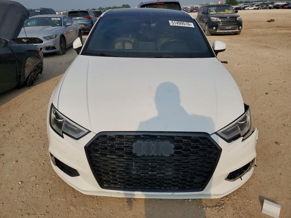 Продаж на аукціоні авто 2018 Audi A3, vin: WAUAUGFF1J1062531, номер лоту: 51499516