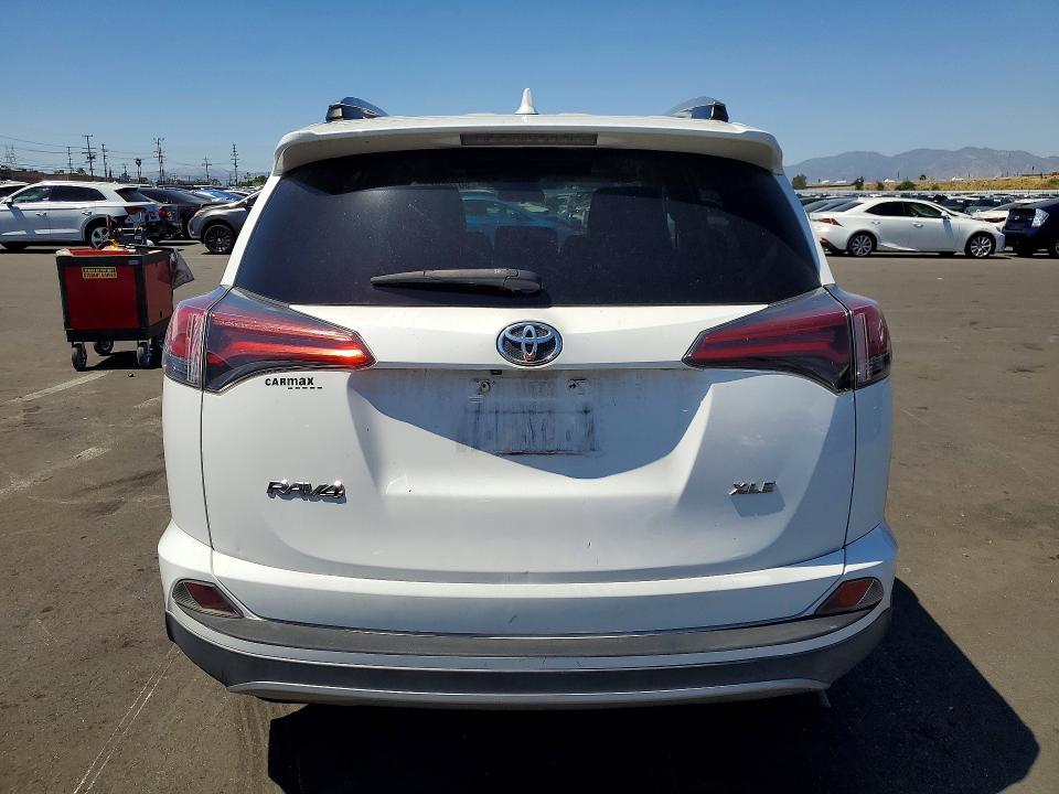 Продаж на аукціоні авто 2018 Toyota Rav4, vin: 2T3WFREV0JW476327, номер лоту: 50766606