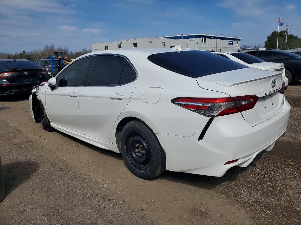 49676856 :رقم المزاد ، 4T1J11AK2LU865262 vin ، 2020 Toyota Camry مزاد بيع