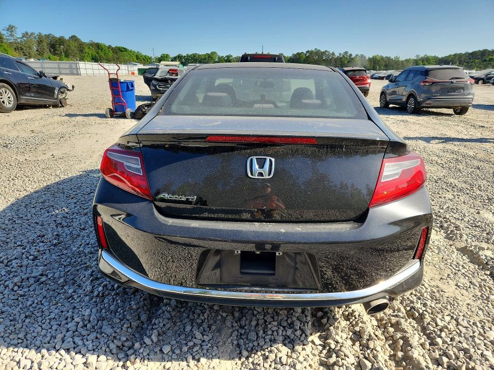 Продаж на аукціоні авто 2017 Honda Accord, vin: 1HGCT1B38HA009988, номер лоту: 58869806