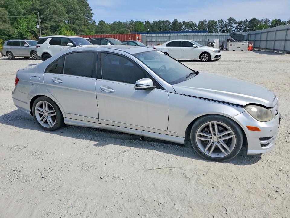 50641736 :رقم المزاد ، WDDGF4HB1DR273790 vin ، 2013 Mercedes-benz C مزاد بيع