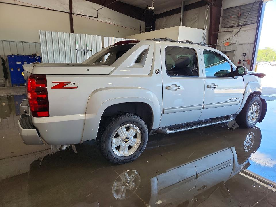 2013 Chevrolet Avalanche მანქანა იყიდება აუქციონზე, vin: 3GNMCFE01DG215402, აუქციონის ნომერი: 50750966