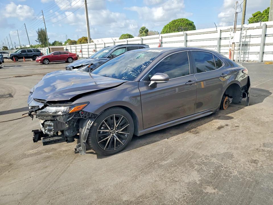 2024 Toyota Camry მანქანა იყიდება აუქციონზე, vin: 4T1G11AK8RU869156, აუქციონის ნომერი: 50618726