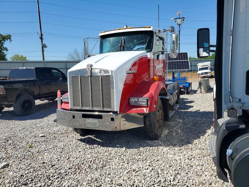 Продаж на аукціоні авто 2000 Kenworth Construction, vin: 1XKDD09X2YJ831077, номер лоту: 48779056