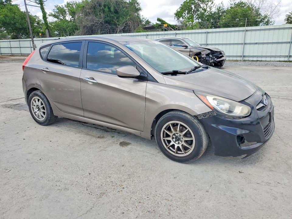 2013 Hyundai Accent მანქანა იყიდება აუქციონზე, vin: KMHCT5AE3DU138721, აუქციონის ნომერი: 51018666