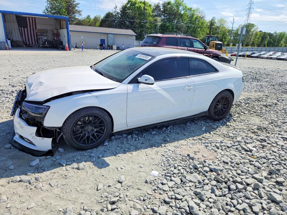Продажа на аукционе авто 2013 Audi A5, vin: WAUGFAFR5DA061981, номер лота: 50069866