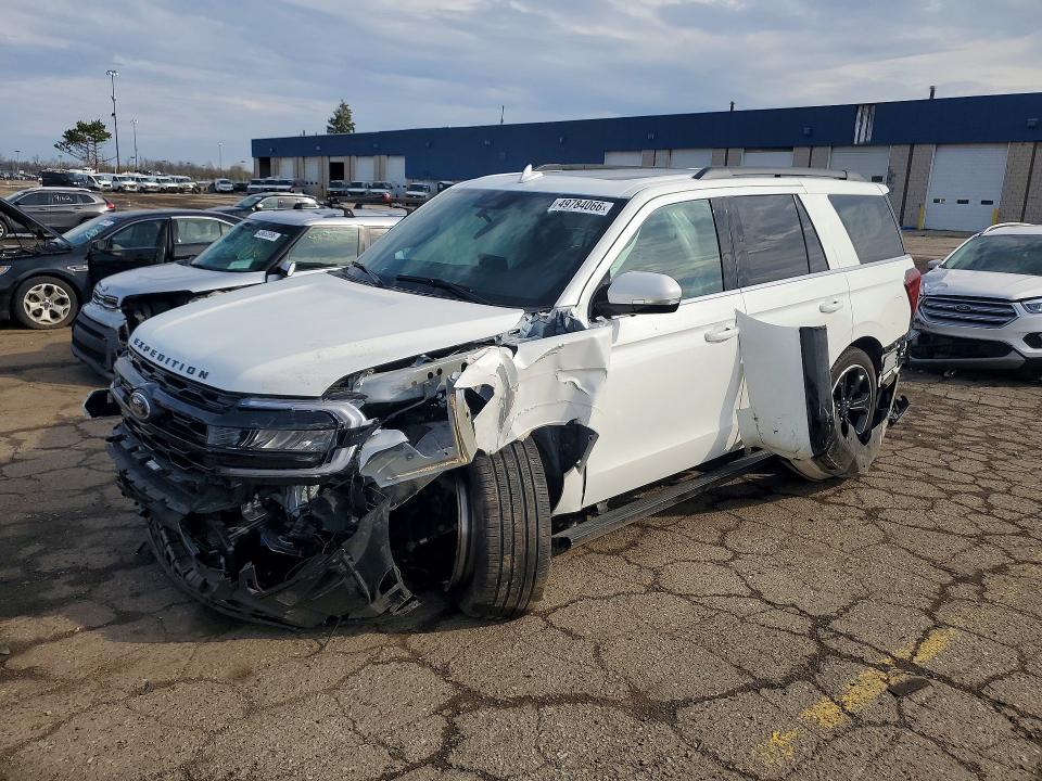 Продажа на аукционе авто 2024 Ford Expedition, vin: 1FMJU2A80REB14035, номер лота: 49784066