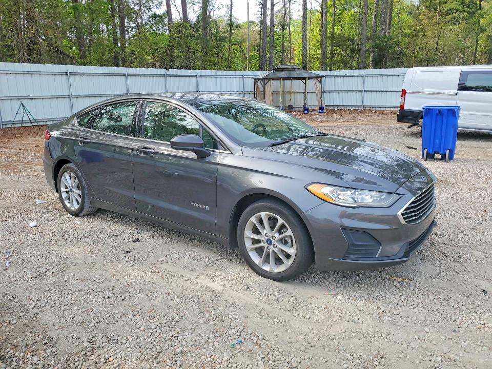 49220326 :رقم المزاد ، 3FA6P0LU8KR184939 vin ، 2019 Ford Fusion مزاد بيع