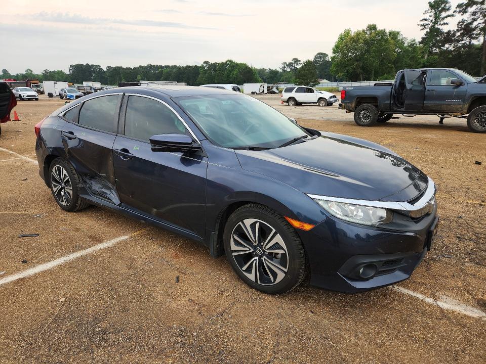 51598176 :رقم المزاد ، 2HGFC1F77HH636578 vin ، 2017 Honda Civic مزاد بيع