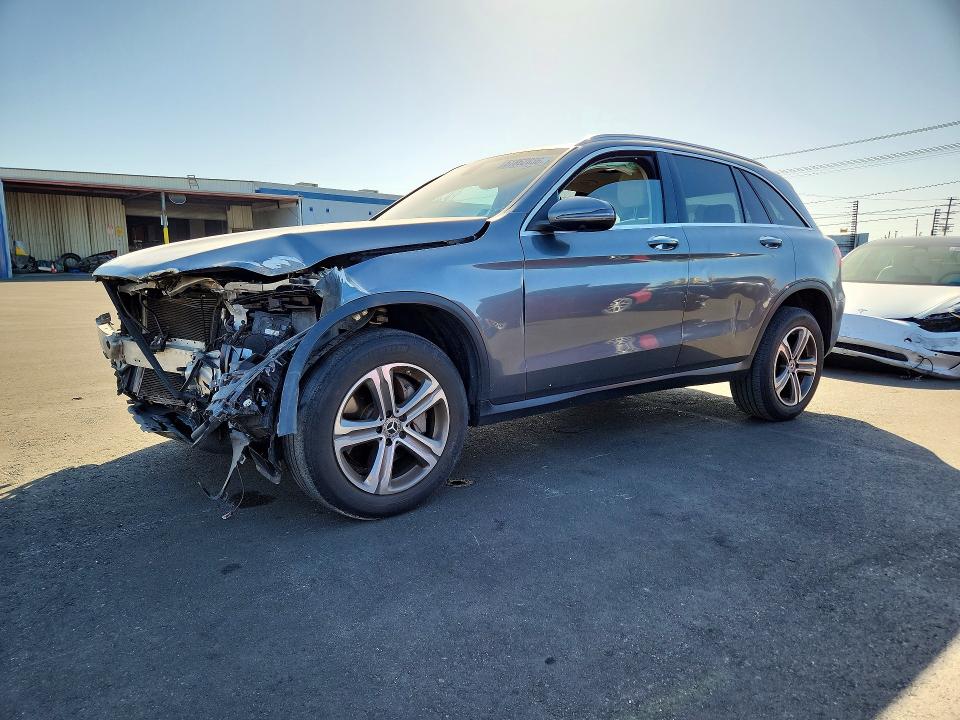51862036 :رقم المزاد ، WDC0G4KB5HF203549 vin ، 2017 Mercedes-benz Glc مزاد بيع