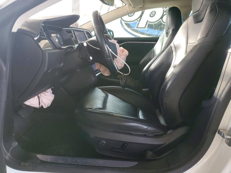 Продажа на аукционе авто 2015 Tesla Model S, vin: 5YJSA1H14FF083838, номер лота: 49106416