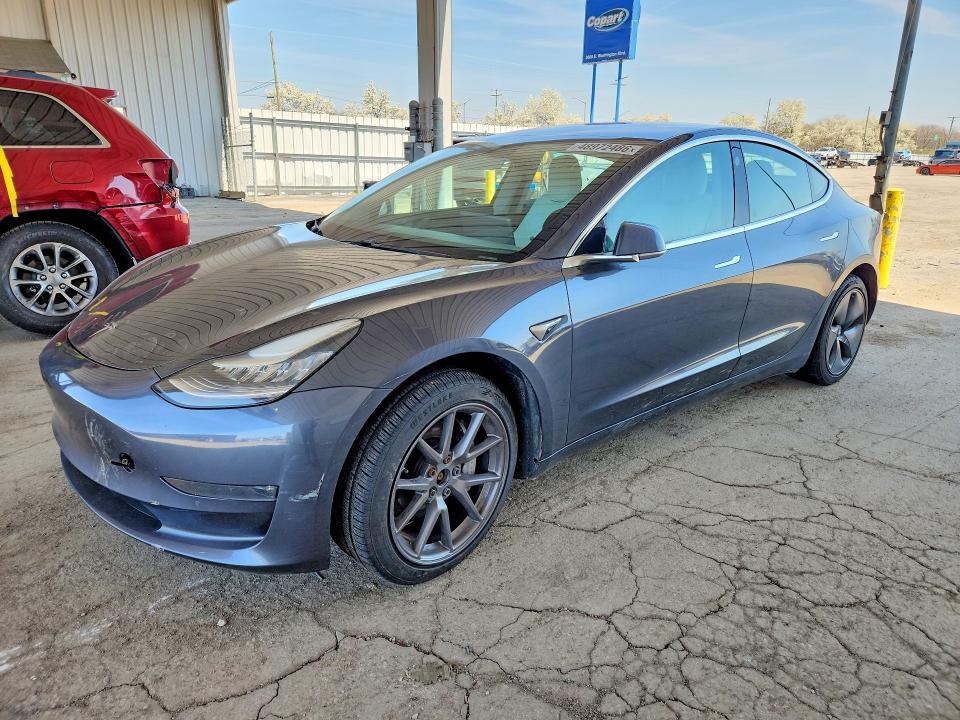 48972486 :رقم المزاد ، 5YJ3E1EB1JF089708 vin ، 2018 Tesla Model 3 مزاد بيع