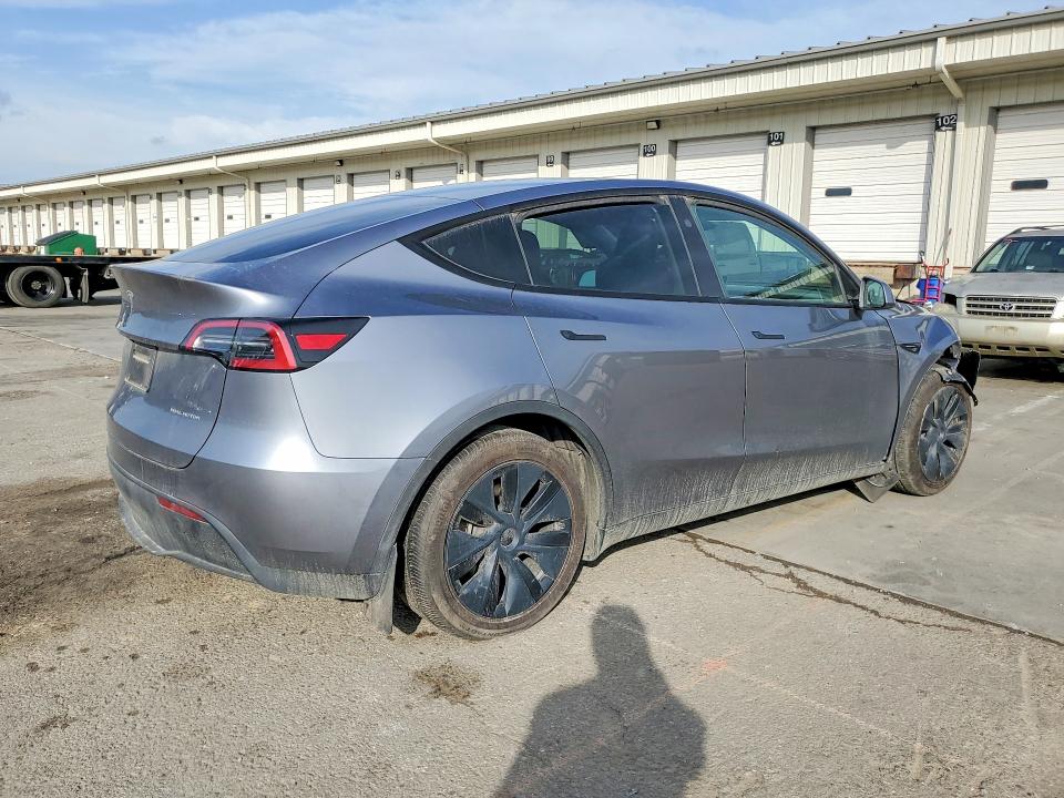 48396116 :رقم المزاد ، 7SAYGAEE5RF171062 vin ، 2024 Tesla Model Y مزاد بيع