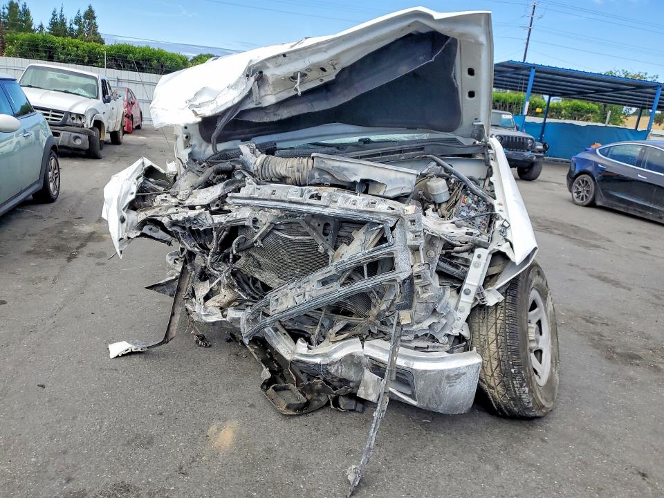 50620456 :رقم المزاد ، 1GTR1TEH7EZ355383 vin ، 2014 Gmc Sierra مزاد بيع