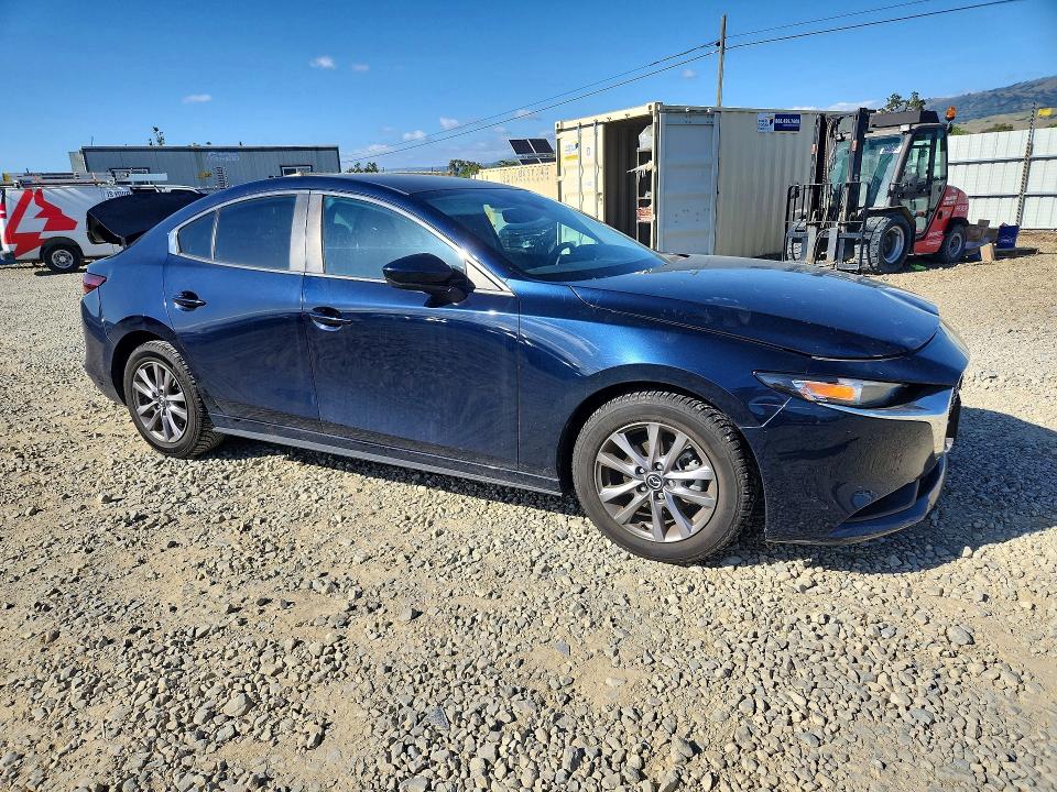 50135586 :رقم المزاد ، JM1BPAAL1M1345427 vin ، 2021 Mazda 3 مزاد بيع