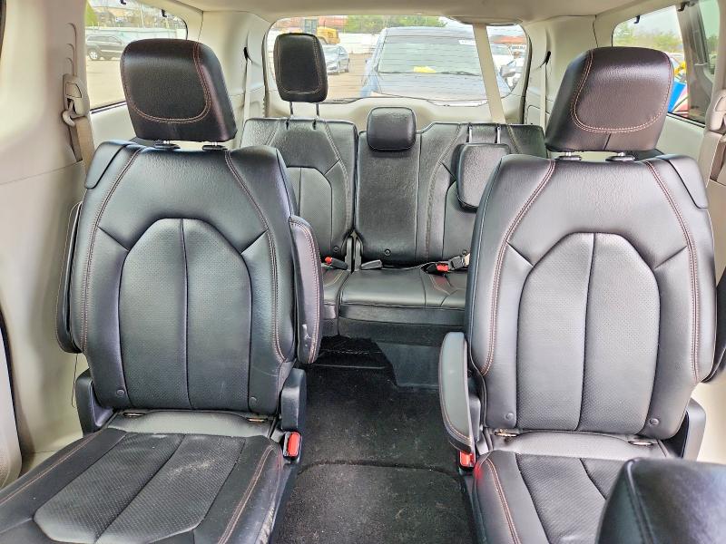 Продажа на аукционе авто 2018 Chrysler Pacifica, vin: 2C4RC1EG1JR270775, номер лота: 49427516