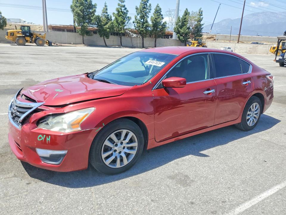 2015 Nissan Altima მანქანა იყიდება აუქციონზე, vin: 1N4AL3AP6FN877215, აუქციონის ნომერი: 50467626