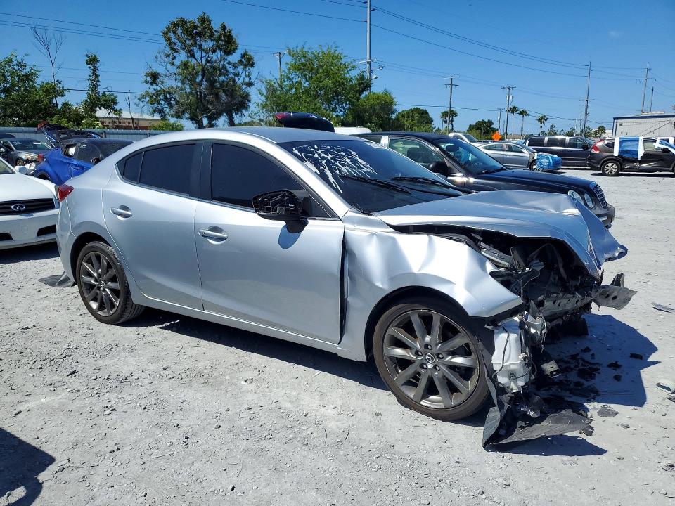50783076 :رقم المزاد ، 3MZBN1V35JM206722 vin ، 2018 Mazda 3 مزاد بيع
