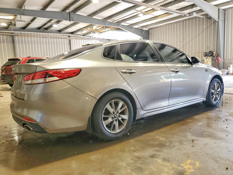 2016 Kia Optima მანქანა იყიდება აუქციონზე, vin: 5XXGT4L18GG042281, აუქციონის ნომერი: 50583956