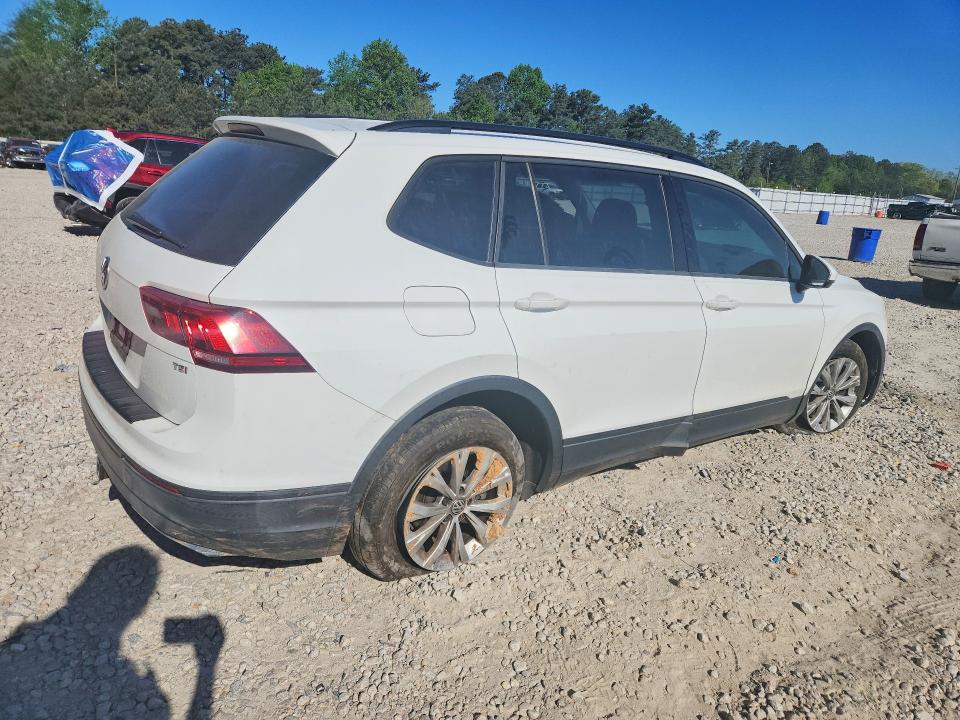 48305396 :رقم المزاد ، 3VV1B7AX1JM078953 vin ، 2018 Volkswagen Tiguan مزاد بيع