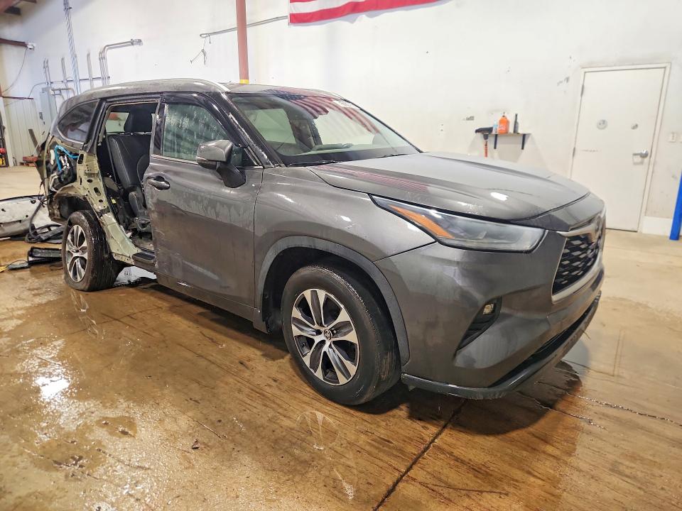Продаж на аукціоні авто 2021 Toyota Highlander, vin: 5TDGZRBH2MS160508, номер лоту: 51314586