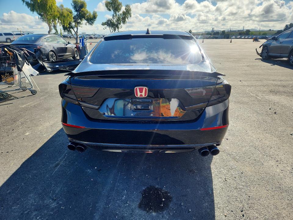 2018 Honda Accord მანქანა იყიდება აუქციონზე, vin: 1HGCV1F38JA183327, აუქციონის ნომერი: 49582726
