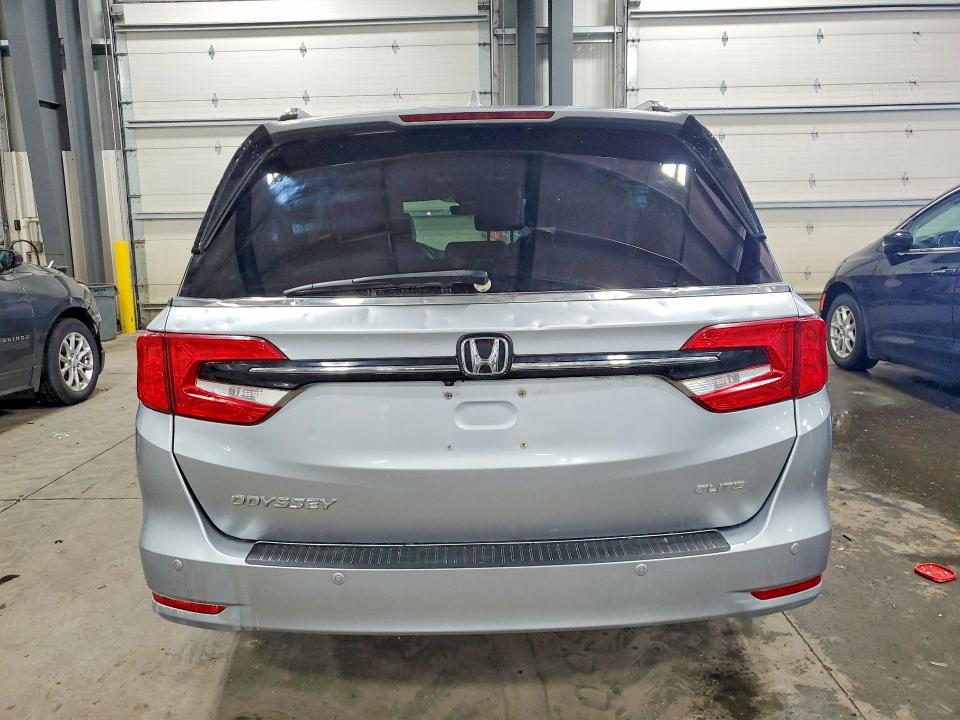 51027936 :رقم المزاد ، 5FNRL6H95MB000863 vin ، 2021 Honda Odyssey مزاد بيع