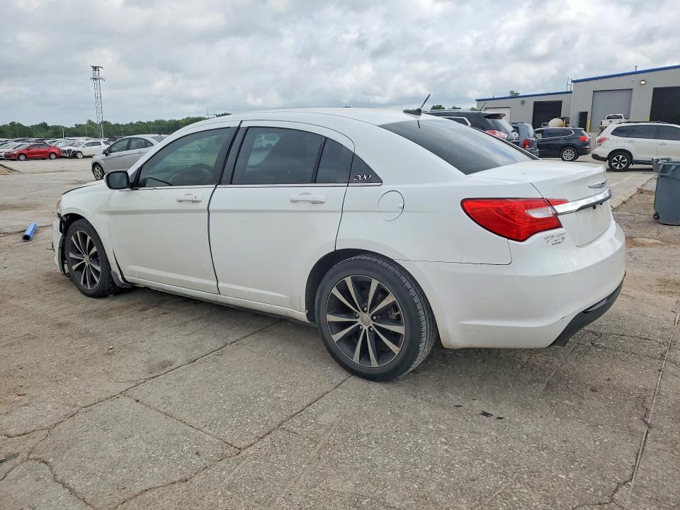 Auction sale of the 2013 Chrysler 200, vin: 1C3CCBCGXDN522866, lot number: 51179046